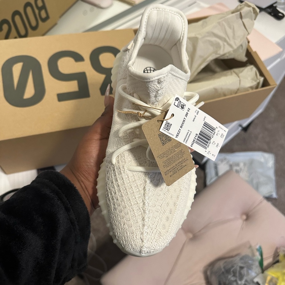 Yeezy 350 BONE